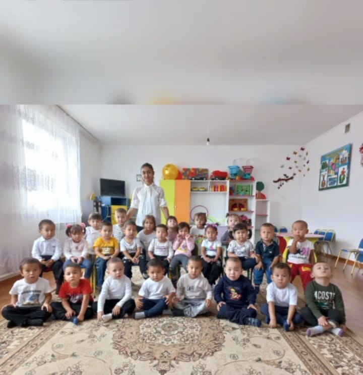 Құрметті ұстаздар! Сіздерді кәсіби мерекелеріңізбен “Аянат-сұлу” ұжымы құттықтайды!